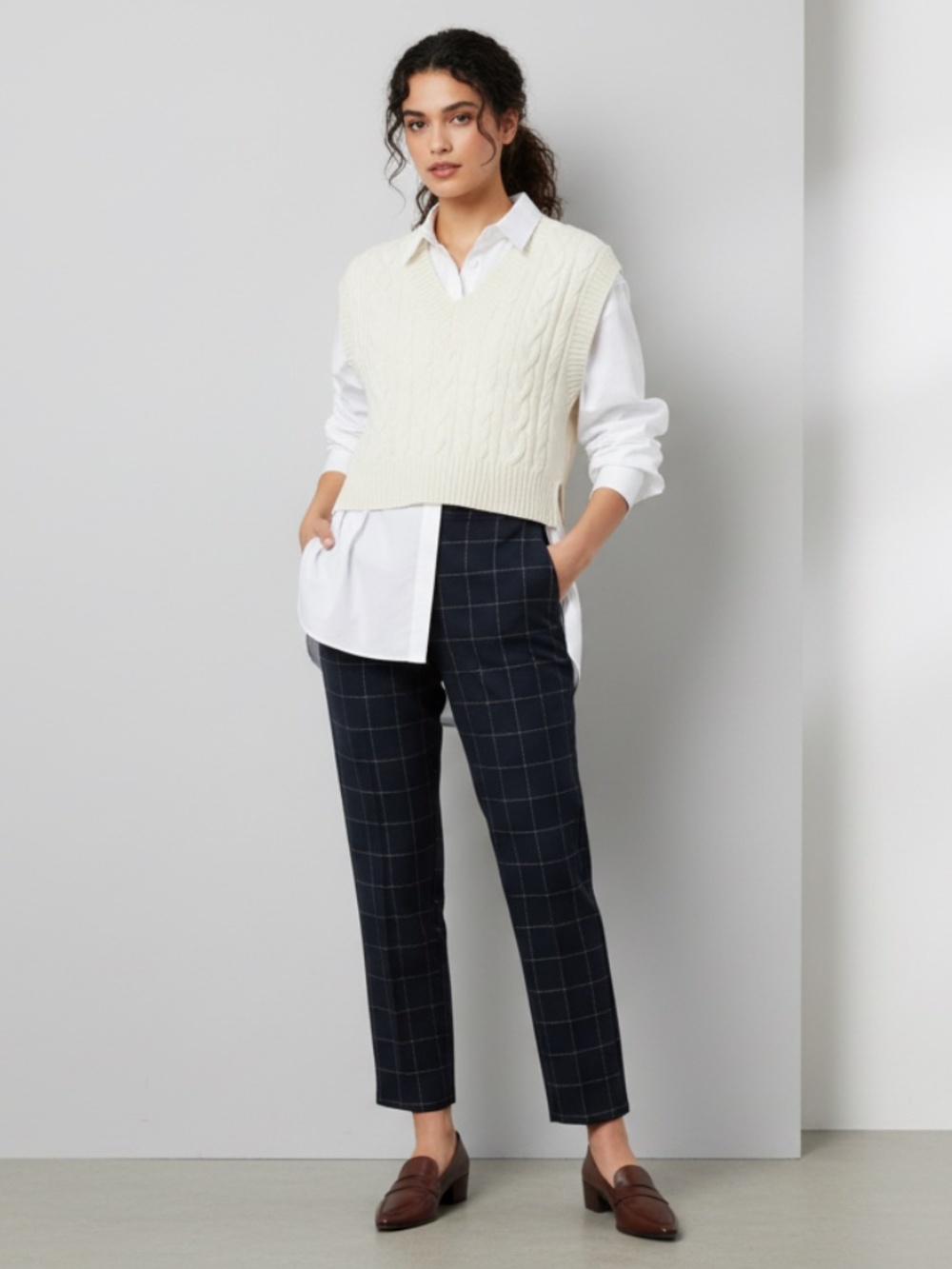 NWT Draper James navy blue pants with gold lines 10